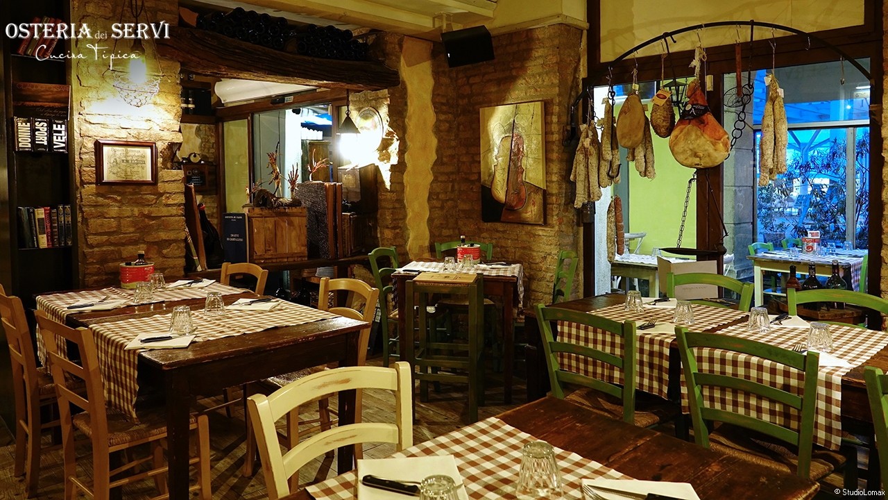 Grande tavolata nel dehors