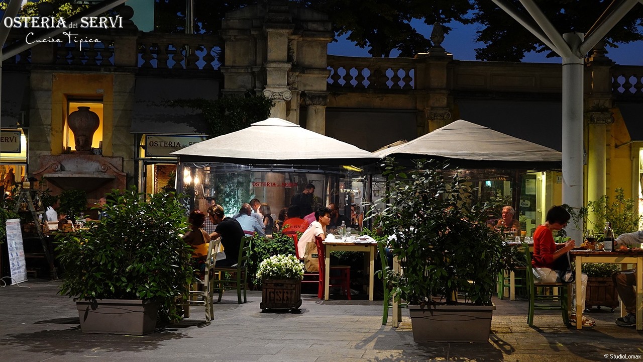 Ingresso dell'osteria